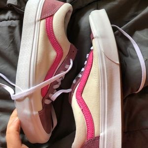 NEW Vans Women’s Retro Sport Sneaker